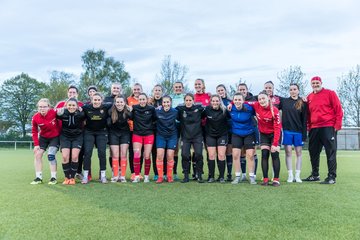 Bild 382 - Co-Trainerin der Frauen Nationalmannschaft Britta Carlson in Wahlstedt